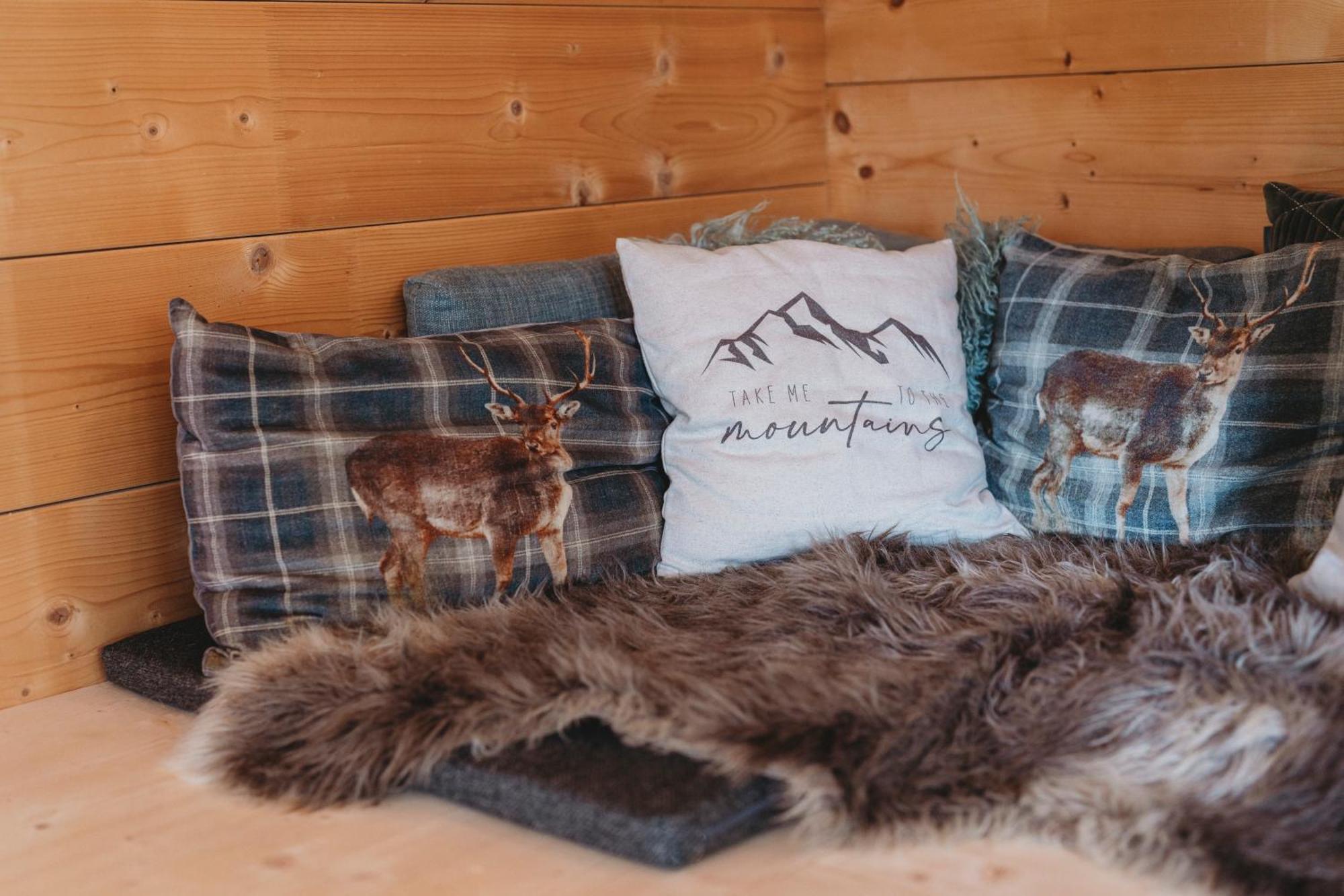 Lieblingsort - Schwarzwald Chalet Lodges Neuenweg ภายนอก รูปภาพ