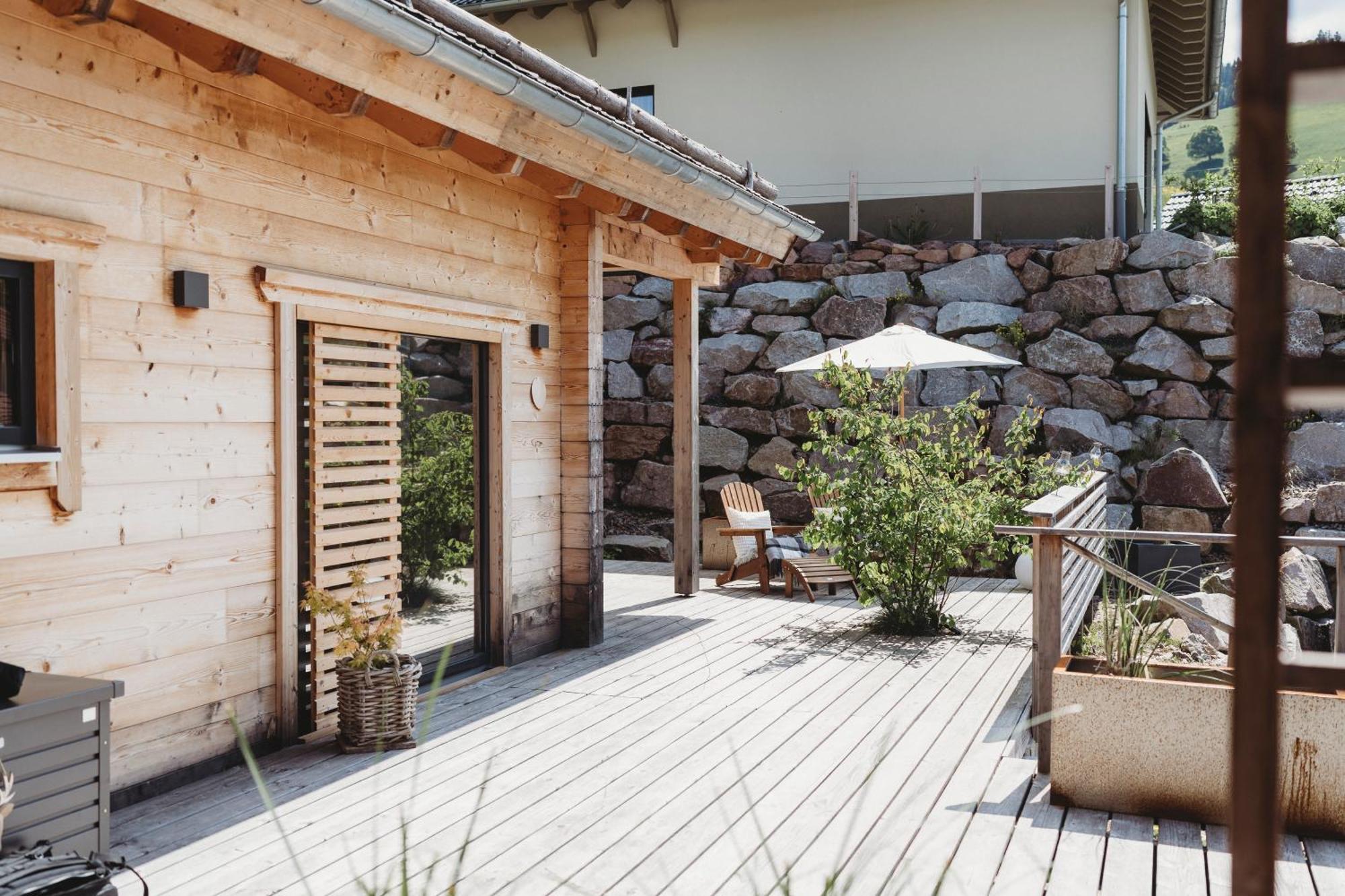 Lieblingsort - Schwarzwald Chalet Lodges Neuenweg ภายนอก รูปภาพ