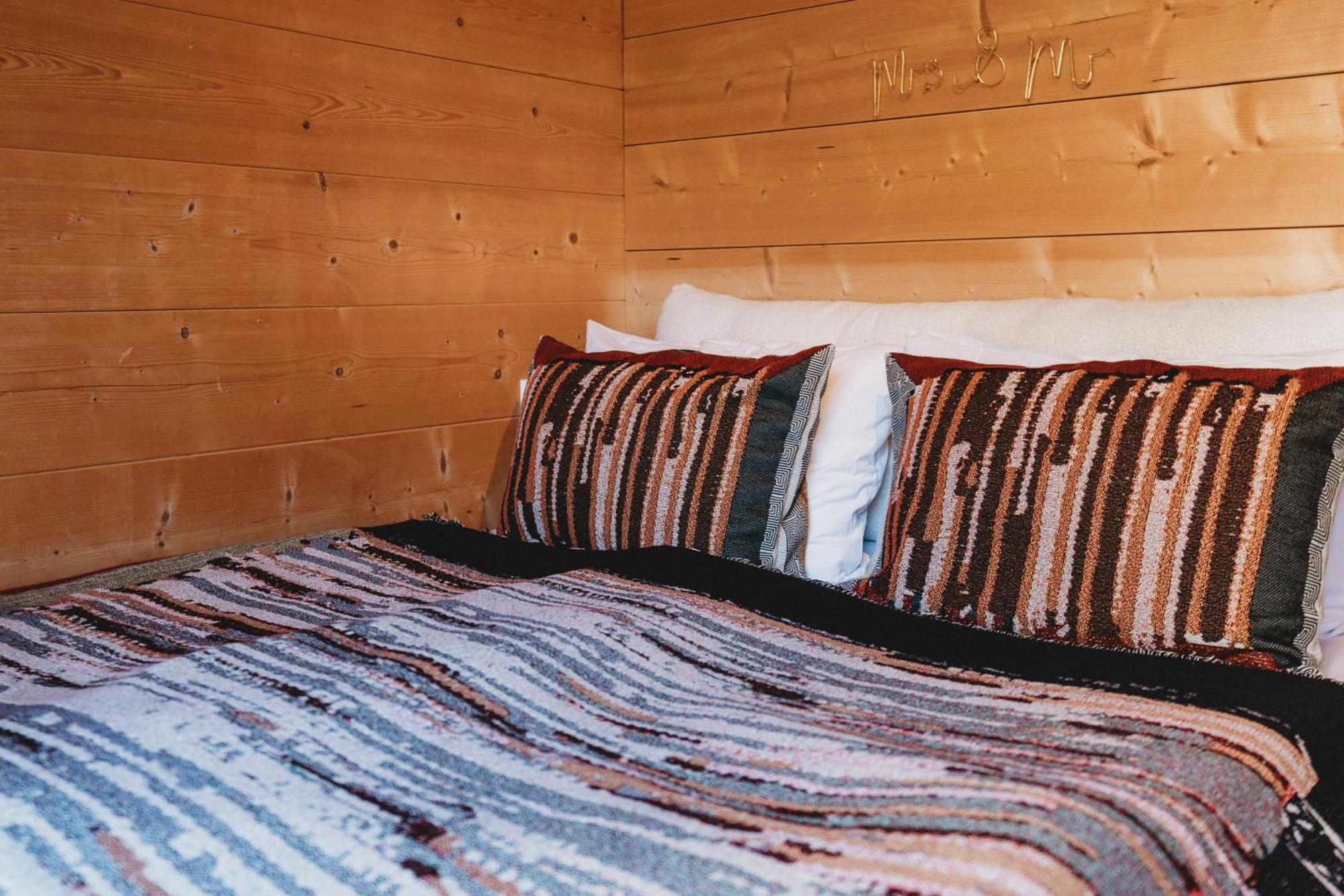 Lieblingsort - Schwarzwald Chalet Lodges Neuenweg ภายนอก รูปภาพ