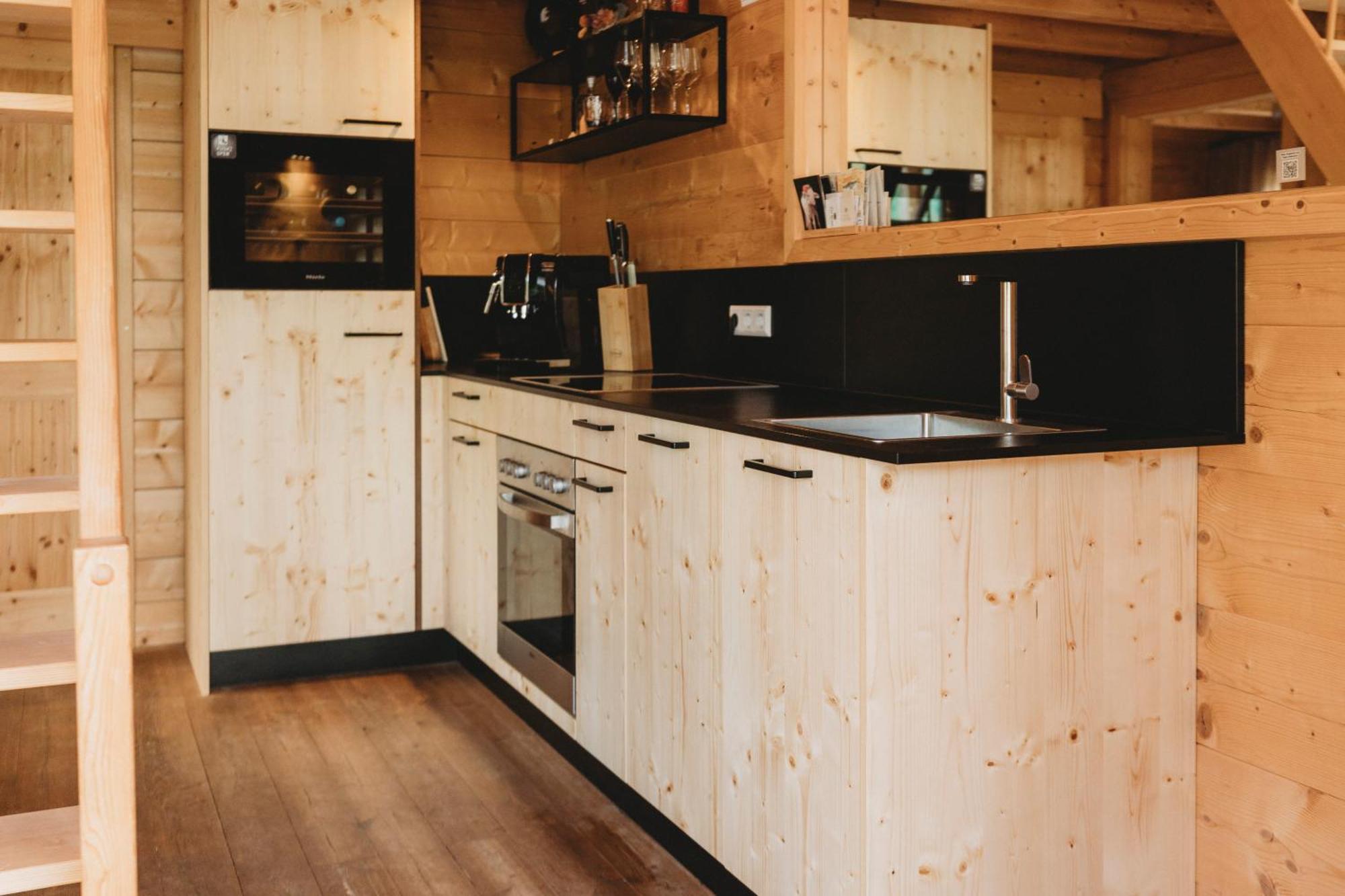 Lieblingsort - Schwarzwald Chalet Lodges Neuenweg ภายนอก รูปภาพ